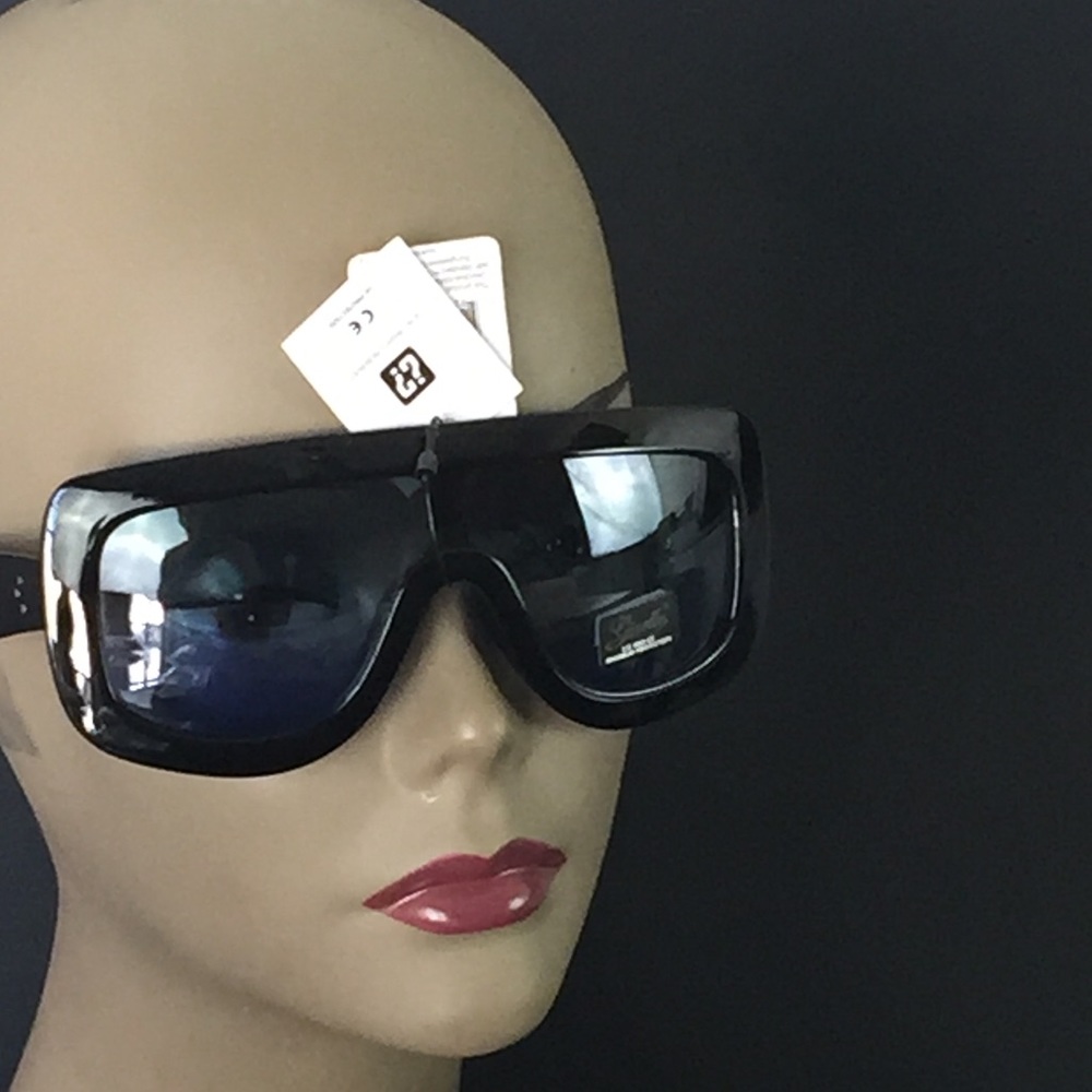 Giselle Oversized Trendy Sunglasses